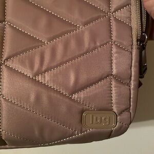 This is a great Crossbody bag great for travel. Lug is a fabulous brand.